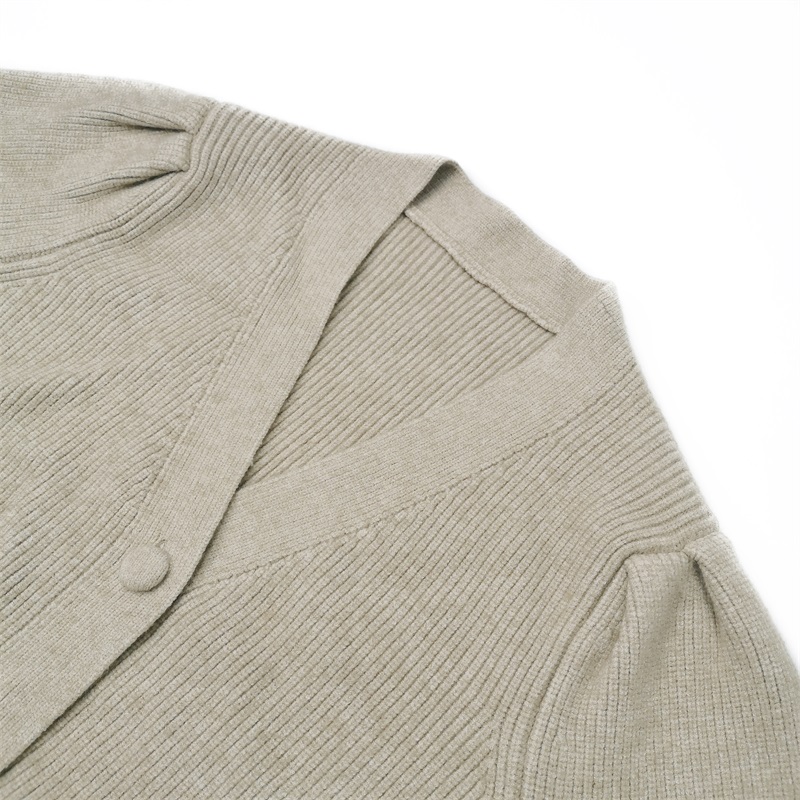 Cream long sleeves cardigan sweater