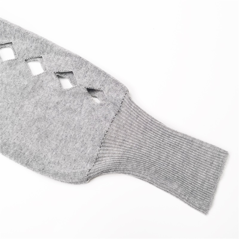 Grey long sleeves pullover sweater