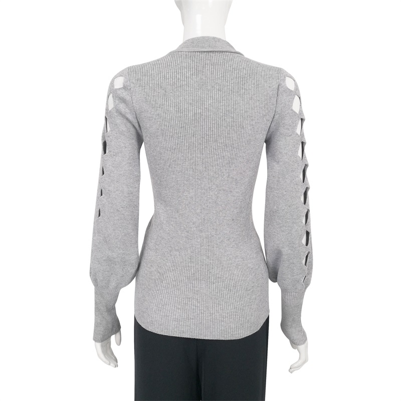 Grey long sleeves pullover sweater